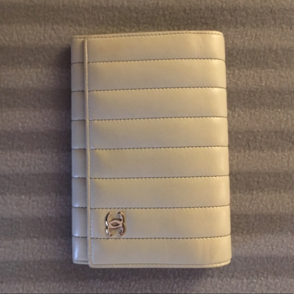 Cream/Gray Chanel Wallet with Silver Interior